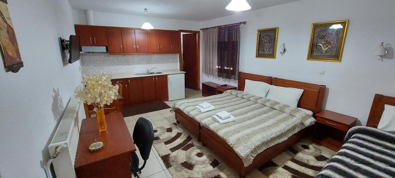 Galini Apartment กาโต ลูตรากี ภายนอก รูปภาพ
