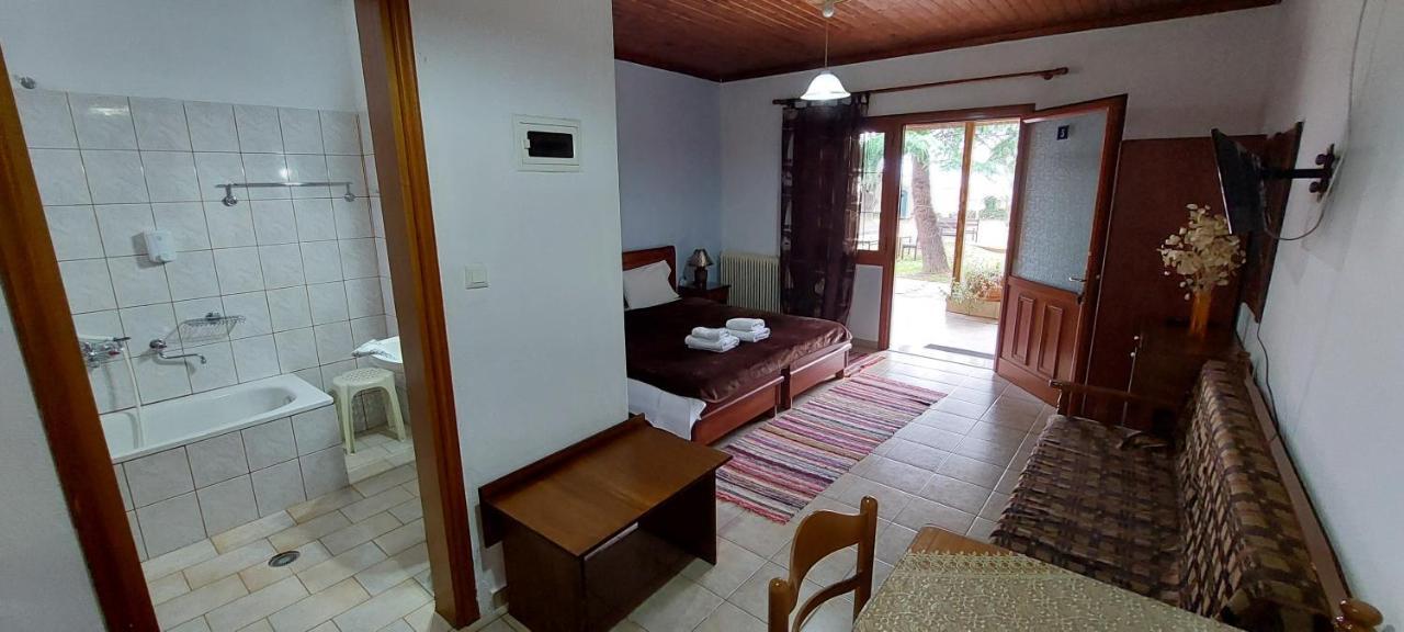 Galini Apartment กาโต ลูตรากี ภายนอก รูปภาพ