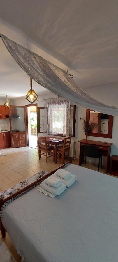 Galini Apartment กาโต ลูตรากี ภายนอก รูปภาพ