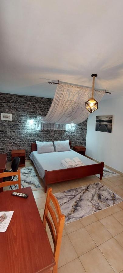 Galini Apartment กาโต ลูตรากี ภายนอก รูปภาพ