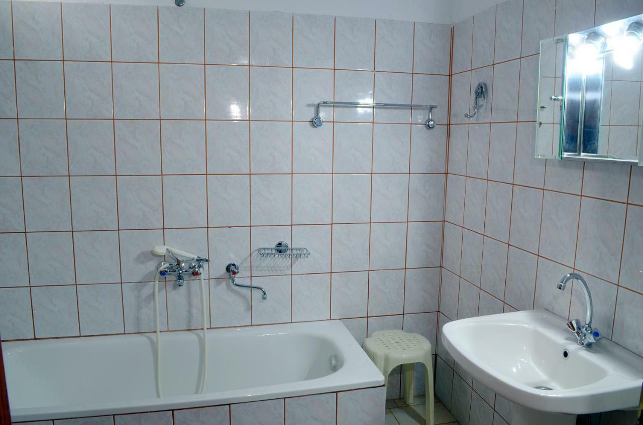 Galini Apartment กาโต ลูตรากี ภายนอก รูปภาพ