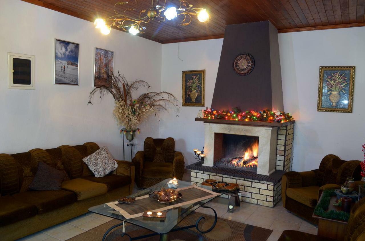 Galini Apartment กาโต ลูตรากี ภายนอก รูปภาพ